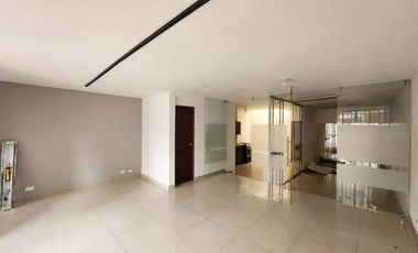 PR21880 Casa comercial independiente en venta en el sector Rosales