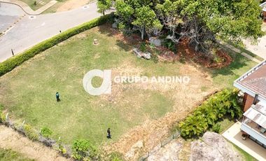 Se Vende Lote en el Condominio Colina de Yerbabuena-Ruitoque Condominio