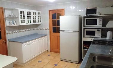 VENDE CASA EN PARCELA, CONDOMINIO SANTA MARIA DE ALGARROBO, 6 DORMITORIOS, 6 BAÑOS, PISCINA, TERRAZA, QUINCHO