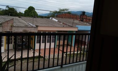 VENDO CASA EN ACACIAS DOS NIVELES BARRIO PRIMAVERA A 10 MINUTIS DEL PUEBLO