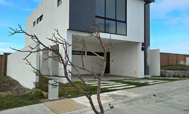 Casa ubicada en la Zona ➕️ Exclusiva de Veracruz, a un Súper Precio.  ▪️Venta: $3'900,000.⁰⁰