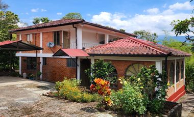 SE VENDE ESCTACULAR CASA FINCA EN SILVANIA