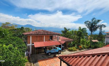 SE VENDE ESCTACULAR CASA FINCA EN SILVANIA