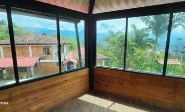SE VENDE ESCTACULAR CASA FINCA EN SILVANIA