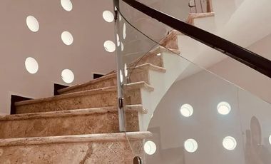 EXCELENTE CASA EN VENTA EN EXCLUSIVO FRACCIONAMIENTO LA RIOJA UBICADO AL SUR DE LA CIUDAD EN AV. LOPEZ MATEOS SUR 7000, MUNICIPIO DE TLAJOMULCO DE ZUÑ