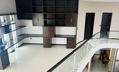 EXCELENTE CASA EN VENTA EN EXCLUSIVO FRACCIONAMIENTO LA RIOJA UBICADO AL SUR DE LA CIUDAD EN AV. LOPEZ MATEOS SUR 7000, MUNICIPIO DE TLAJOMULCO DE ZUÑ