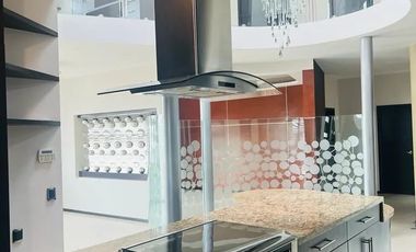 EXCELENTE CASA EN VENTA EN EXCLUSIVO FRACCIONAMIENTO LA RIOJA UBICADO AL SUR DE LA CIUDAD EN AV. LOPEZ MATEOS SUR 7000, MUNICIPIO DE TLAJOMULCO DE ZUÑ