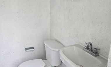 Local en renta muy cerca de Comonfort y Tollocan