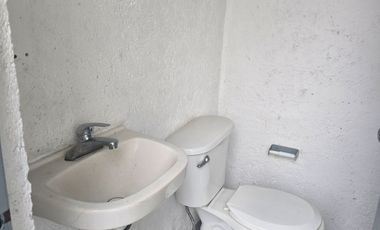 Local en renta muy cerca de Comonfort y Tollocan