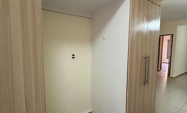 AMPLIO DEPA SIN MUEBLE EN RENTA, ZIRANDARO CLUB DE GOLF