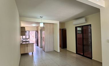 AMPLIO DEPA SIN MUEBLE EN RENTA, ZIRANDARO CLUB DE GOLF