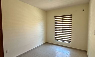 AMPLIO DEPA SIN MUEBLE EN RENTA, ZIRANDARO CLUB DE GOLF