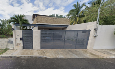 CASA EN VENTA CON ALBERCA, REMATE ADJUDICADO MUY ECONOMICO - C. 8 341, entre 17 y 19, Montebello, 97113 Mérida, Yuc.