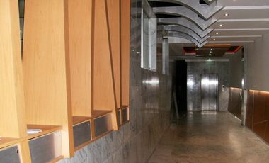Edificio en Renta en Toluca Centro, a una cuadra de Plaza Molino y Alameda Central, con elevador y estacionamiento propio para 30 autos.