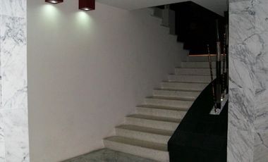 Edificio en Renta en Toluca Centro, a una cuadra de Plaza Molino y Alameda Central, con elevador y estacionamiento propio para 30 autos.