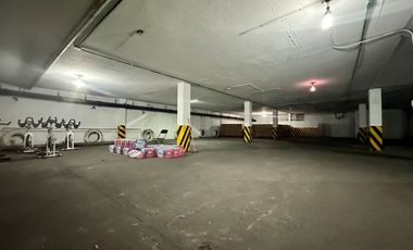 Edificio en Renta en Toluca Centro, a una cuadra de Plaza Molino y Alameda Central, con elevador y estacionamiento propio para 30 autos.