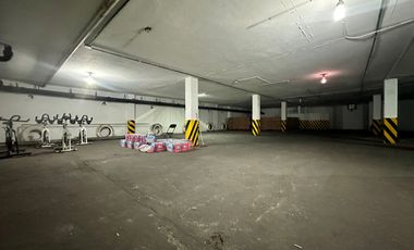 Edificio en Renta en Toluca Centro, a una cuadra de Plaza Molino y Alameda Central, con elevador y estacionamiento propio para 30 autos.