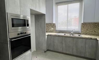 Se alquila departamento de 3 dormitorios en exclusiva urbanización Belice