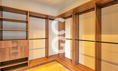 Casa en Venta en Cancún en Residencial Lagos del Sol con 4 Recámaras