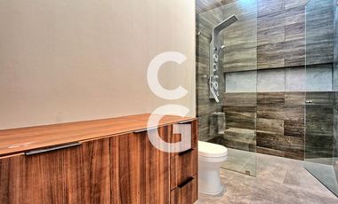 Casa en Venta en Cancún en Residencial Lagos del Sol con 4 Recámaras