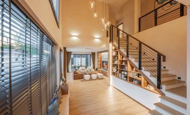 Luxury in the heart of Chiang Mai with the Pool Villa house offering elegance. along with a unique home style Comes with the perfect combination of co