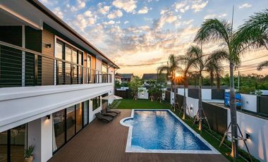 Luxury in the heart of Chiang Mai with the Pool Villa house offering elegance. along with a unique home style Comes with the perfect combination of co