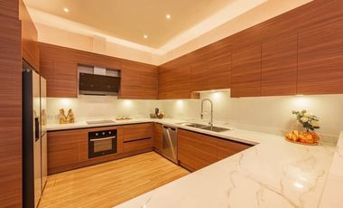 Luxury in the heart of Chiang Mai with the Pool Villa house offering elegance. along with a unique home style Comes with the perfect combination of co