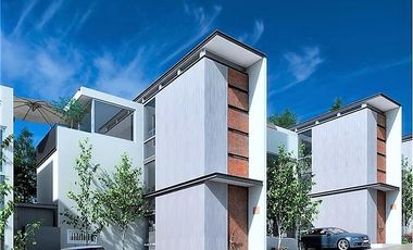 VENDE ULTIMA CASA DISPONIBLE, CONDOMINIO AL ENCUENTRO, PEÑALOLEN, 4 DORMITORIOS, 4 BAÑOS, AMPLIA SALA ESTAR, PATIO, 2 ESTACIONAMIENTOS