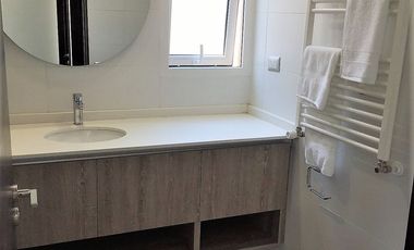 VENDE ULTIMA CASA DISPONIBLE, CONDOMINIO AL ENCUENTRO, PEÑALOLEN, 4 DORMITORIOS, 4 BAÑOS, AMPLIA SALA ESTAR, PATIO, 2 ESTACIONAMIENTOS