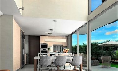 VENDE ULTIMA CASA DISPONIBLE, CONDOMINIO AL ENCUENTRO, PEÑALOLEN, 4 DORMITORIOS, 4 BAÑOS, AMPLIA SALA ESTAR, PATIO, 2 ESTACIONAMIENTOS