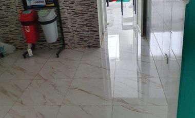 Venta de Casa Comercial en el Anillo Vial