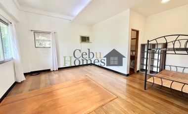 Four Bedroom House with Pool For Rent