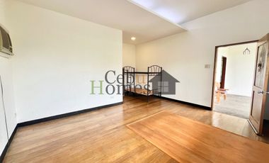 Four Bedroom House with Pool For Rent