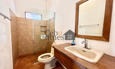 Four Bedroom House with Pool For Rent
