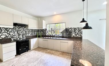 Four Bedroom House with Pool For Rent