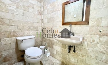 Four Bedroom House with Pool For Rent