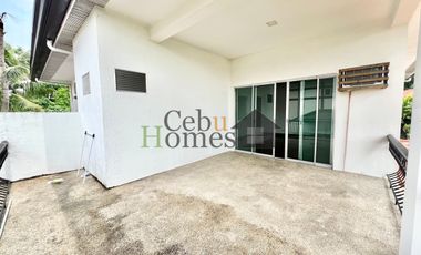Four Bedroom House with Pool For Rent