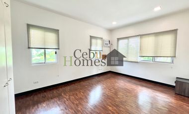 Four Bedroom House with Pool For Rent