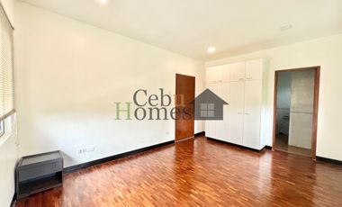 Four Bedroom House with Pool For Rent
