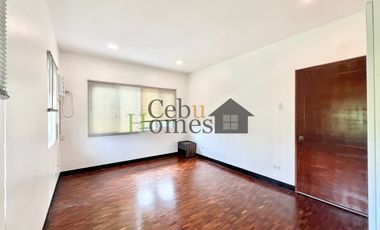 Four Bedroom House with Pool For Rent