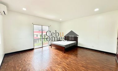 Four Bedroom House with Pool For Rent