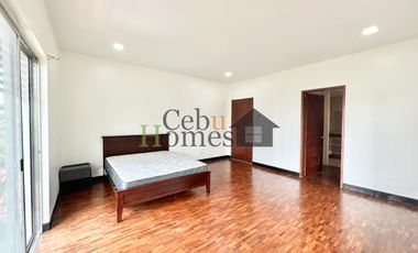 Four Bedroom House with Pool For Rent
