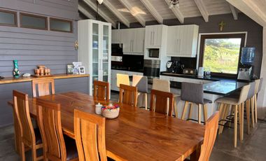 Linda casa a pasos de la playa en Pichilemu