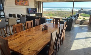 Linda casa a pasos de la playa en Pichilemu