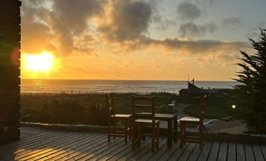 Linda casa a pasos de la playa en Pichilemu