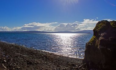 Venta de espectacular Casa de 150m2 en condominio con acceso a playa entre Villarrica y Pucón