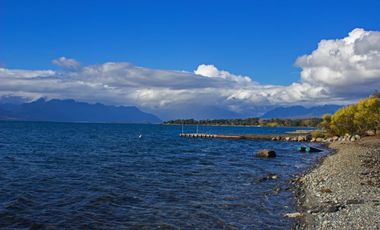 Venta de espectacular Casa de 150m2 en condominio con acceso a playa entre Villarrica y Pucón