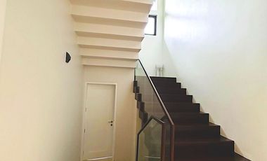 Pre-owned House in Ayala Westgrove Heights Silang Cavite near Nuvali