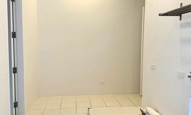 Pre-owned House in Ayala Westgrove Heights Silang Cavite near Nuvali