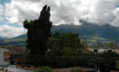 Renta: Departamento Céntrico en Cotacachi, Ubicación Ideal